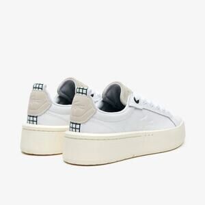NIB NWT Lacoste Women's Carnaby Platform Leather Sneakers Size 9